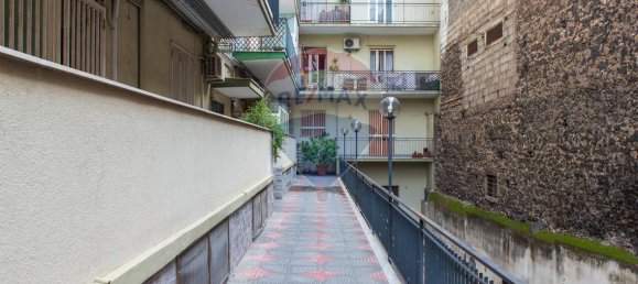 4-salle Appartement à Catania, Italy No. 28192 4