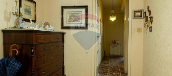 4-salle Appartement à Catania, Italy No. 28192 11