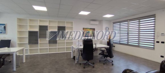 100m² Office in Ranica, Italy No. 313782 8