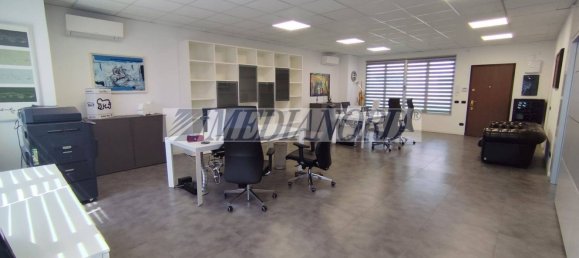 100m² Office in Ranica, Italy No. 313782 5