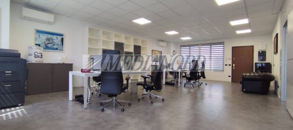 100m² Office in Ranica, Italy No. 313782 6