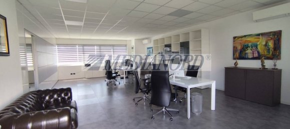 100m² Office in Ranica, Italy No. 313782 3