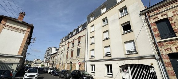 Apartamento de 2 dormitorios en Reims, France No. 255237 21