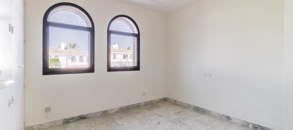 Adosado de 3 dormitorios en Estepona, Spain No. 178230 7