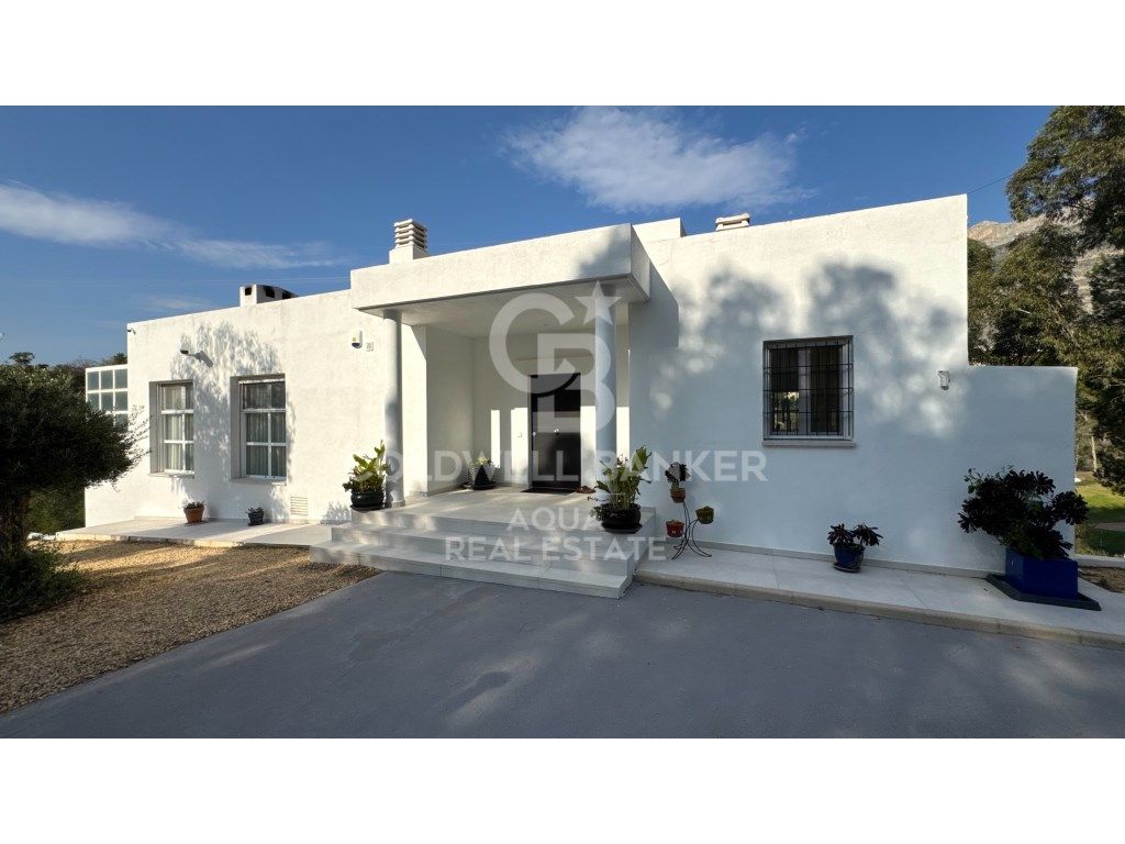 4 bedrooms House in Altea, Spain No. 84356