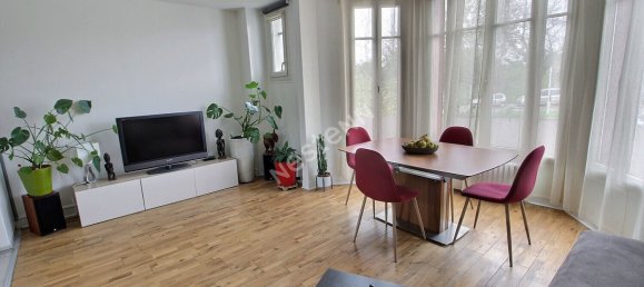 2 Schlafzimmer Haus in Montreuil, France, Nr. 173094 2
