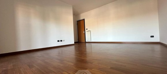 Apartamento de 3 habitaciónes en Gallarate, Italy No. 159197 12