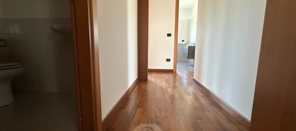 Apartamento de 3 habitaciónes en Gallarate, Italy No. 159197 16