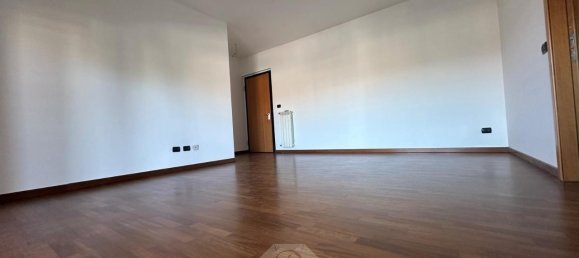 Apartamento de 3 habitaciónes en Gallarate, Italy No. 159197 13