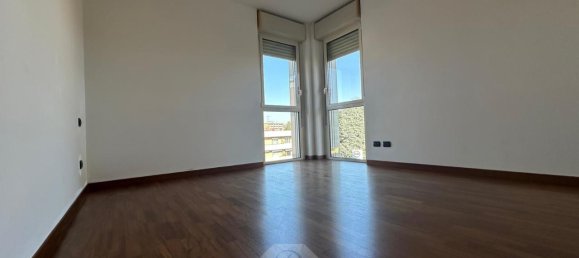 Apartamento de 3 habitaciónes en Gallarate, Italy No. 159197 5