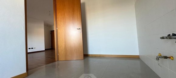 Apartamento de 3 habitaciónes en Gallarate, Italy No. 159197 9