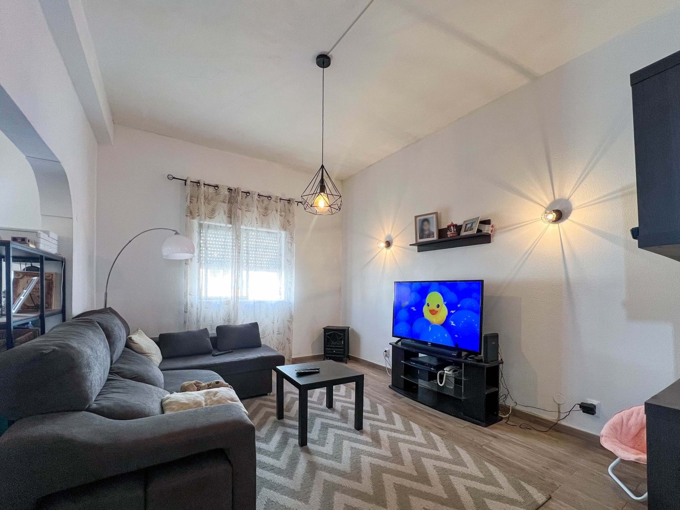 Квартира с 3 спальнями в Вила Нова де Касела, Португалия № 257351