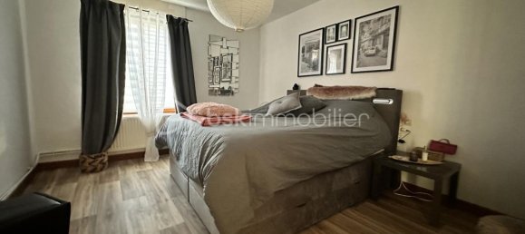 Adosado de 5 dormitorios en Carvin, France No. 265694 12