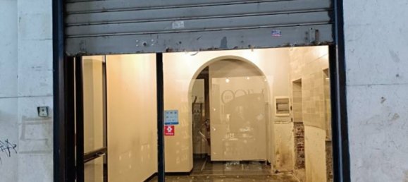 1-salle Propriété commerciale à Genoa, Italy No. 36918 15