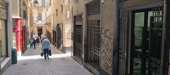 1-salle Propriété commerciale à Genoa, Italy No. 36918 13