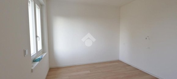 Apartamento de 3 dormitorios en Trieste, Italy No. 330630 18