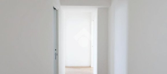 Apartamento de 3 dormitorios en Trieste, Italy No. 330630 23