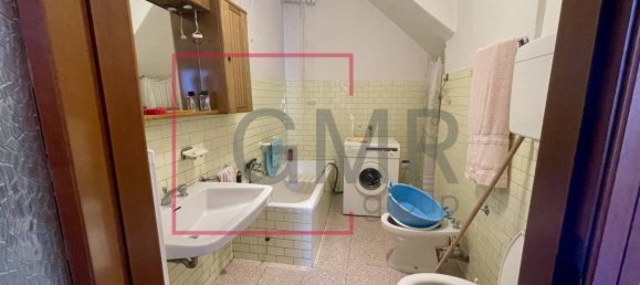 3 bedrooms Apartment in Gerenzano, Italy No. 378927 8