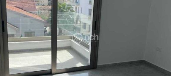 2 bedrooms Apartment in Limassol, Cyprus No. 17745 4