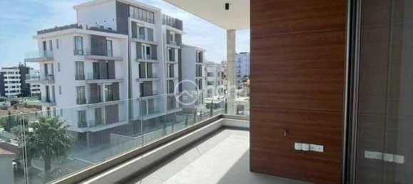 2 bedrooms Apartment in Limassol, Cyprus No. 17745 2