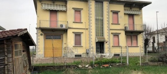 8 rooms Villa in Calendasco, Italy No. 237228 4