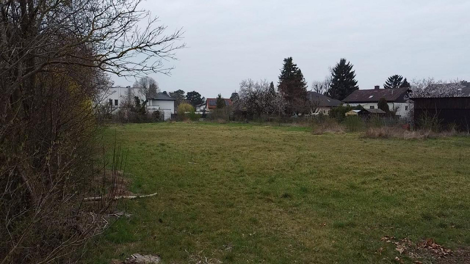 Terreno en Strasshof an der Nordbahn, Austria No. 127575