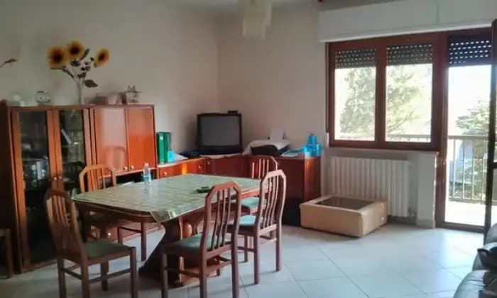 7غرفة شقة في Teramo, Italy رقم 80882