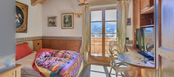 4 bedrooms Villa in Capriana, Italy No. 203719 10