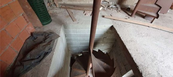 4 rooms House in Appiano Gentile, Italy No. 167517 8