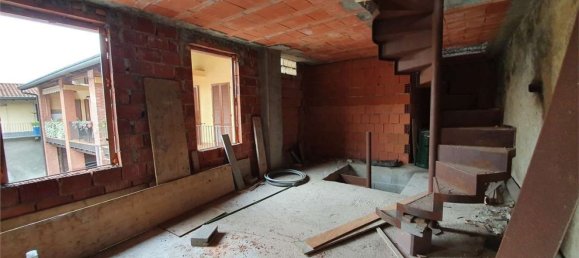 4 rooms House in Appiano Gentile, Italy No. 167517 5