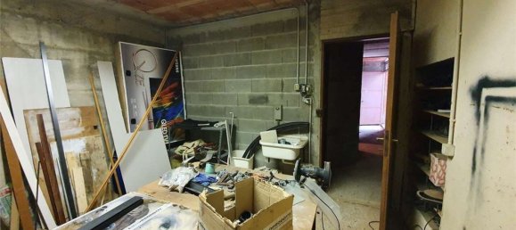 4 rooms House in Appiano Gentile, Italy No. 167517 11