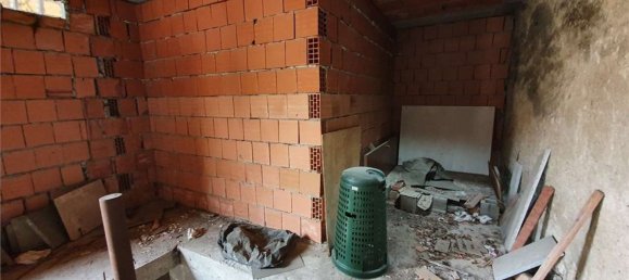 4 rooms House in Appiano Gentile, Italy No. 167517 7