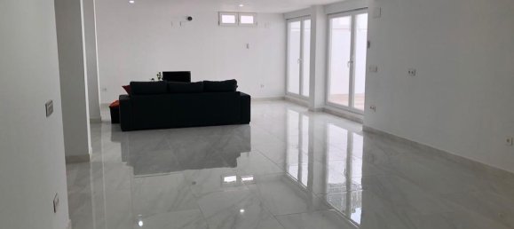 4 bedrooms Villa in La Nucia, Spain No. 4271 9