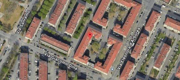 2 bedrooms Apartment in Turin, Italy No. 303252 2