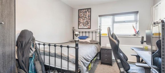 3 bedrooms House in Watford, United Kingdom No. 6066 8