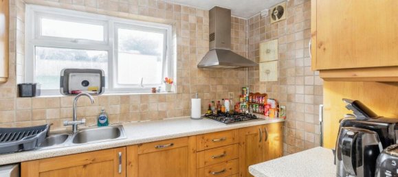 3 bedrooms House in Watford, United Kingdom No. 6066 15