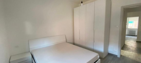3 rooms Apartment in Ferrara, Italy No. 277598 2