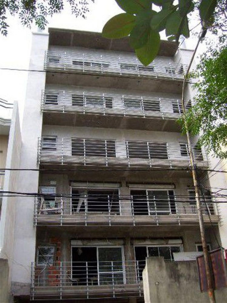  Warehouse in Tres de Febrero, Argentina No. 30319