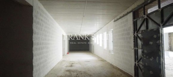 1000m² Office in Gudja, Malta No. 12002 8