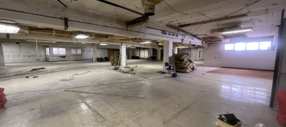 1656m² Commercial property in Barcelona, Spain No. 112495 17