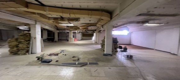 1656m² Commercial property in Barcelona, Spain No. 112495 22