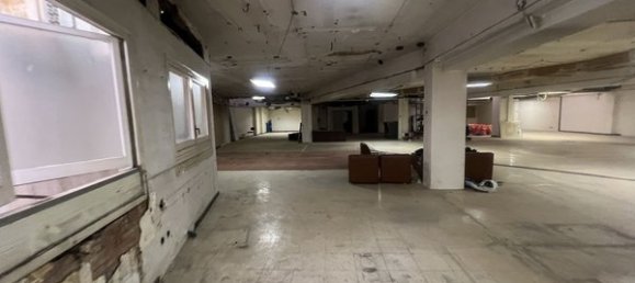 1656m² Commercial property in Barcelona, Spain No. 112495 18