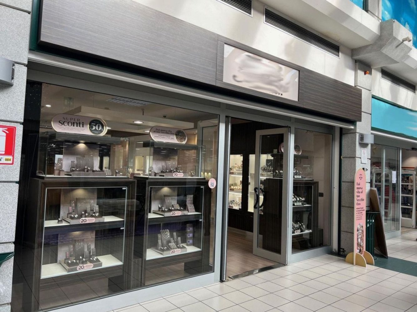 101m² Commercial property in Bologna, Italy No. 375080