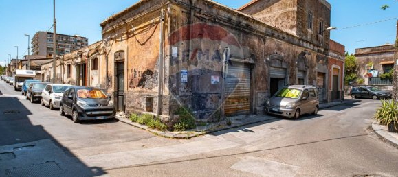 1 room Commercial property in Catania, Italy No. 57025 8
