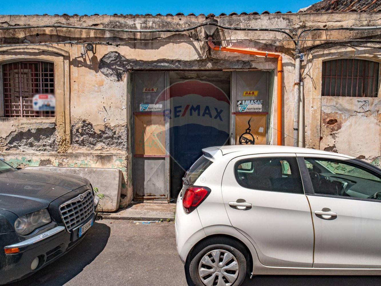 1 room Commercial property in Catania, Italy No. 57025