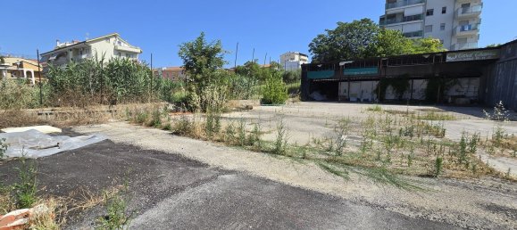 1318m² Land in Spoltore, Italy No. 306863 5