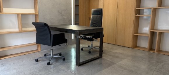 Laden in Gzira, Malta, Nr. 13242 3