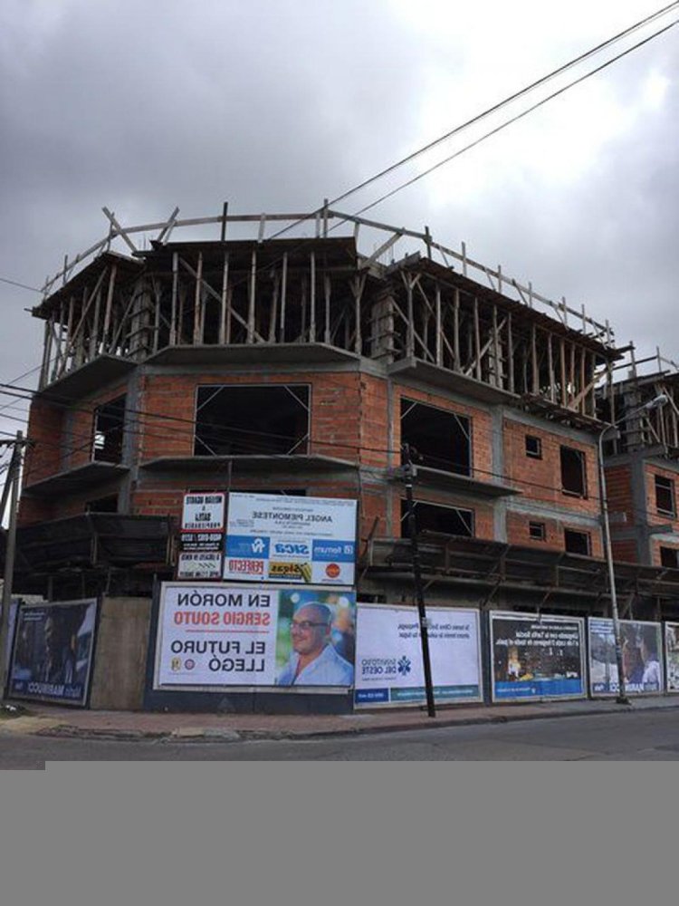 2 bedrooms Apartment in Moron, Argentina No. 4543