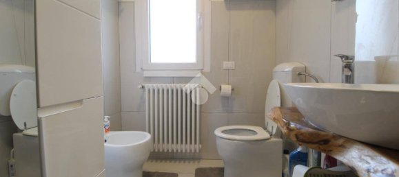 2 bedrooms Apartment in Cadelbosco di Sopra, Italy No. 376498 20