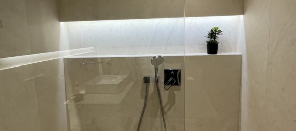 5 bedrooms Villa in Marbella, Spain No. 4794 13